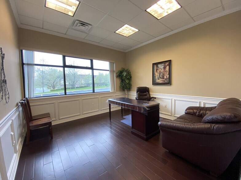 More Photos Of 42500 Eleven Mile Rd, Novi Medical For Lease