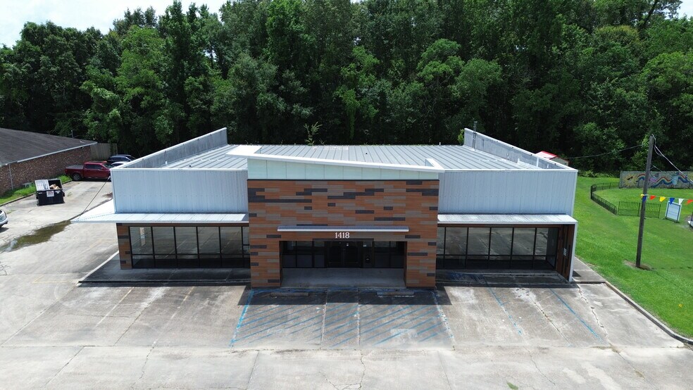 Primary Photo Of 1418 Heather Dr, Opelousas Office For Sale