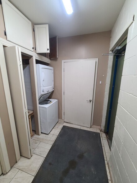 More Photos Of 2360 N Nevada Ave, Minneapolis Warehouse For Sale