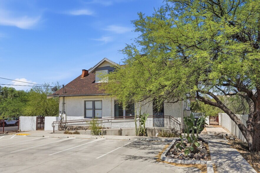 More Photos Of 1004 N 6th Ave, Tucson Office For Sale