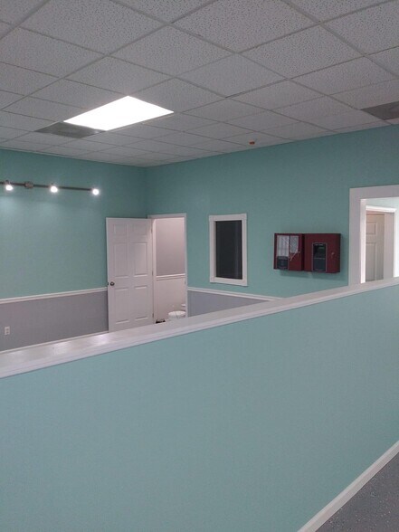 More Photos Of 10366 Highway 100, Scotts Hill Flex For Sale