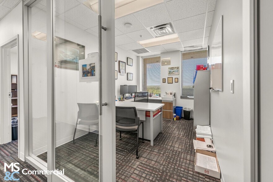 More Photos Of 1777 Main St, Sarasota Office For Sale