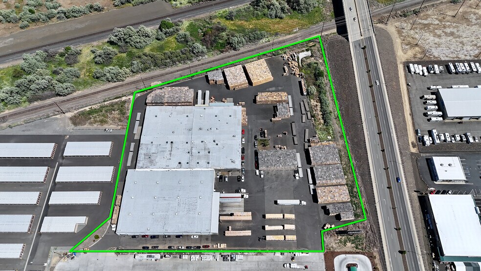More Photos Of 2255 Longfibre Rd, Yakima Warehouse For Sale