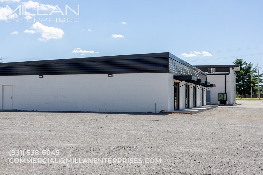 More Photos Of 106 Collier Rd, Clarksville Storefront Retail Office For Lease