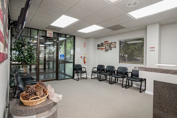 More Photos Of 2411-2413 Executive Plaza Rd, Pensacola Medical For Lease