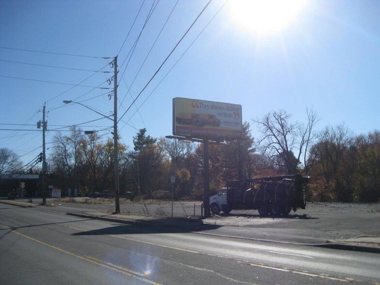 More Photos Of 128-130 Main Ave, Wynantskill Land For Sale