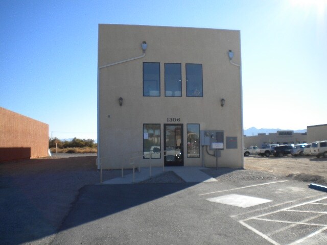 More Photos Of 1306 E Calvada Blvd, Pahrump Office Residential For Lease