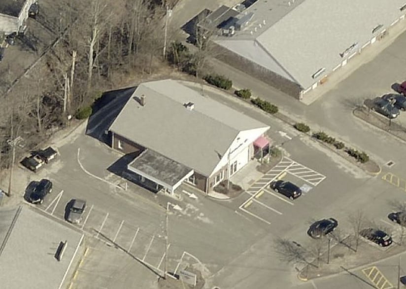 More Photos Of 5 Huntington St, Shelton Bank For Lease