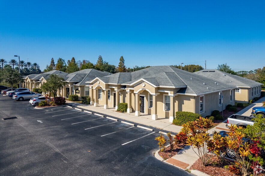 More Photos Of 6940 W Linebaugh Ave, Tampa Medical For Lease