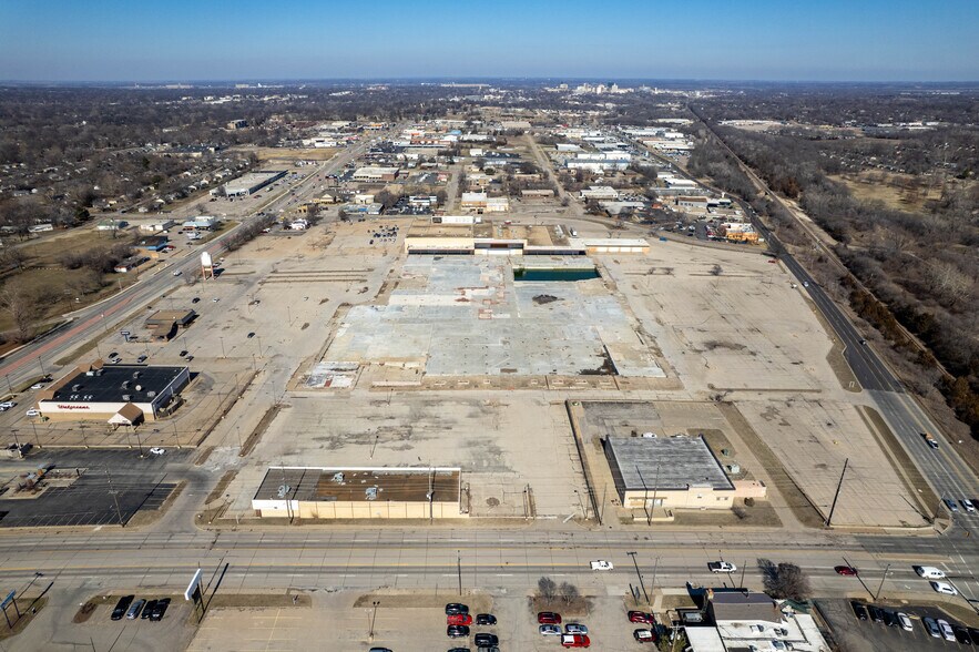 More Photos Of 3500 SW Topeka Blvd, Topeka Land For Sale