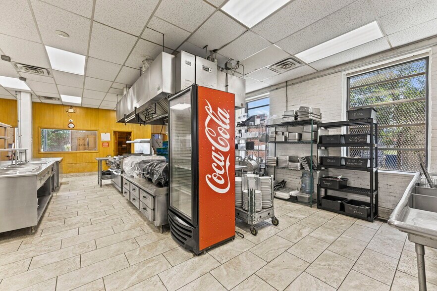 More Photos Of 415 W Madison Ave, Iola Restaurant For Sale