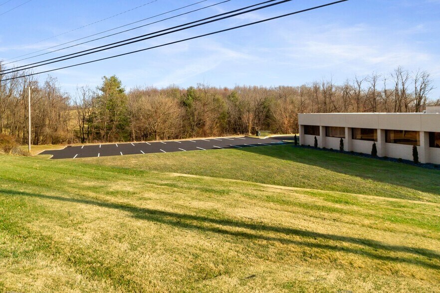 More Photos Of 2460 Lee Hwy N, Pulaski Healthcare For Sale
