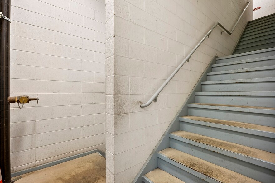 More Photos Of 60 S Pearl St, Albany Office For Sale