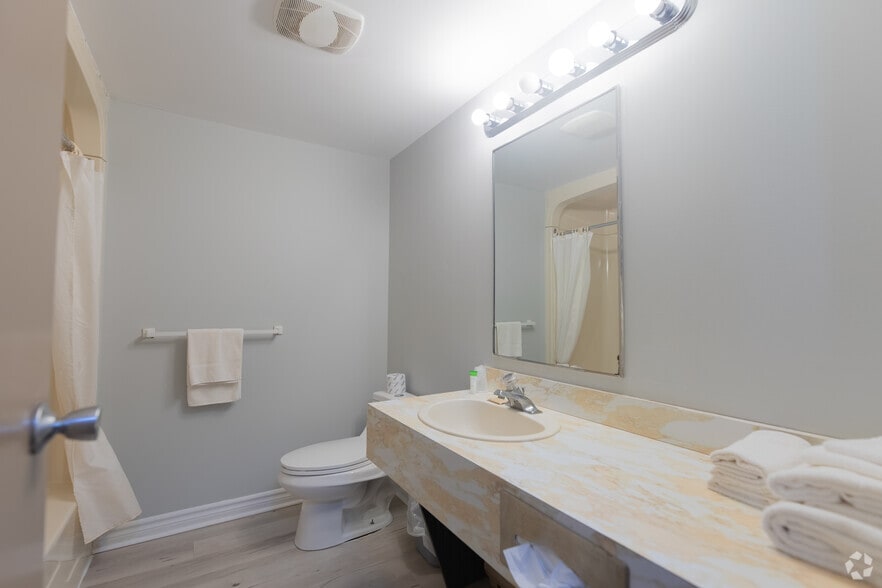 More Photos Of 112 King st, Palmerston Hotel For Sale