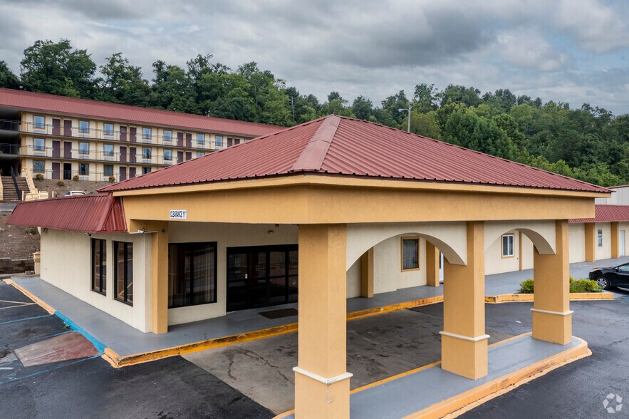 Primary Photo Of 624 Decatur Hwy, Fultondale Hotel For Sale