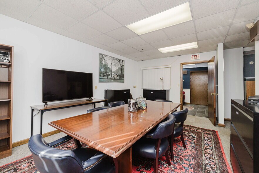 More Photos Of 63 Winthrop St, Taunton Medical For Sale
