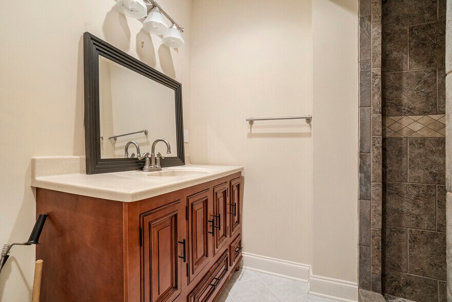 More Photos Of 11600 Atlantis Pl, Alpharetta Medical For Sale