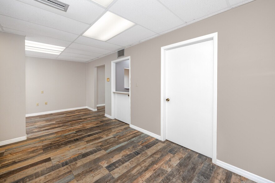 More Photos Of 6449 38th Ave, Saint Petersburg Medical For Lease