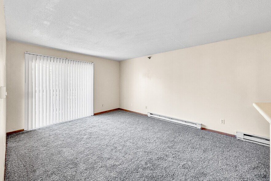 More Photos Of 1201 E Bell Ave, Des Moines Apartments For Sale