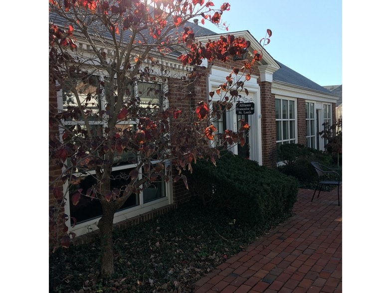 Primary Photo Of 8505 Delmar Blvd, University City Office For Lease