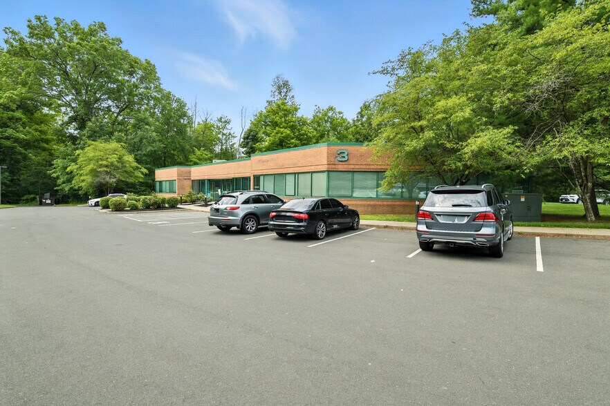 More Photos Of 3 Northwestern Dr, Bloomfield Medical For Lease