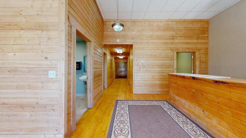 More Photos Of 113 E Main St, Laurel Office For Sale