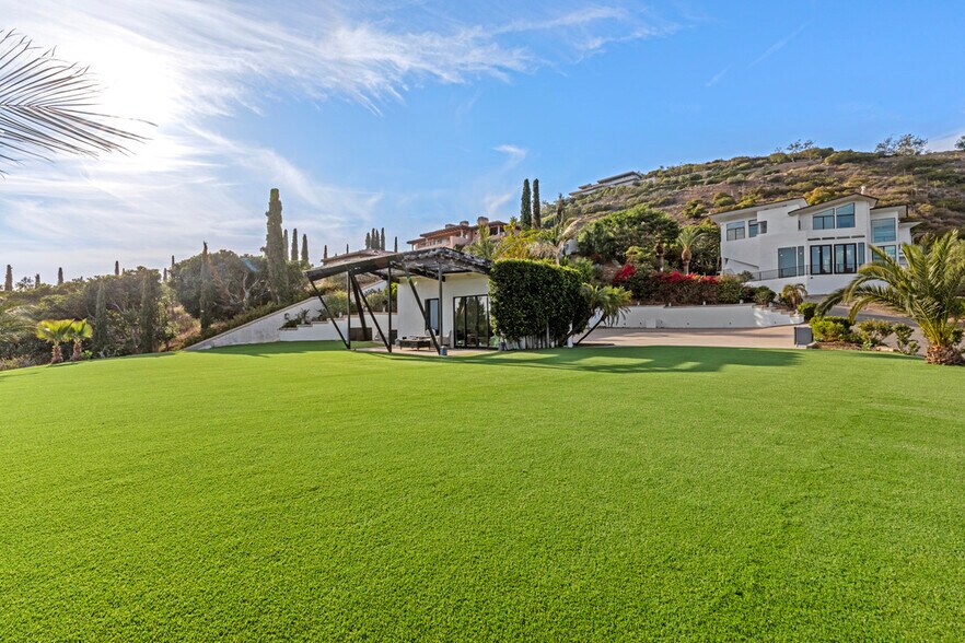 More Photos Of 6380 Meadows Ct, Malibu Rehabilitation Center For Lease