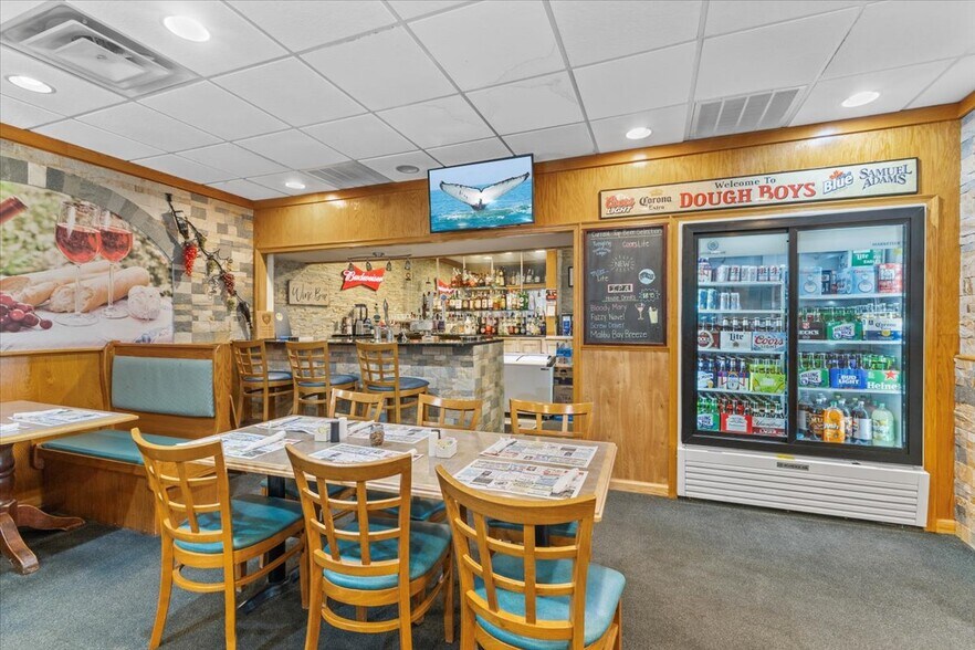 More Photos Of 232 W Moorestown Rd, Wind Gap Restaurant For Sale
