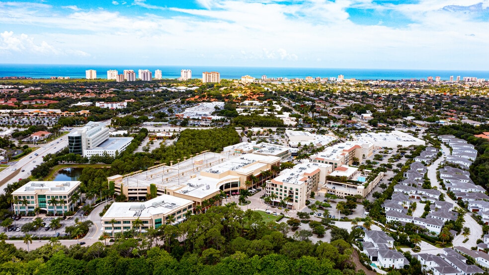 More Photos Of 9118 Strada Pl, Naples Unknown For Lease