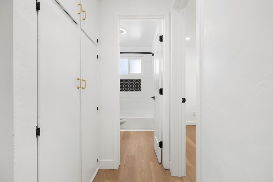 More Photos Of 569 Park Way, Chula Vista Apartments For Sale