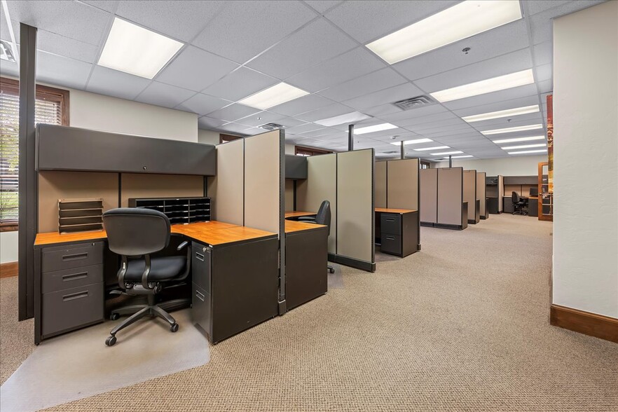 More Photos Of 16201 N May Ave, Edmond Office For Sale