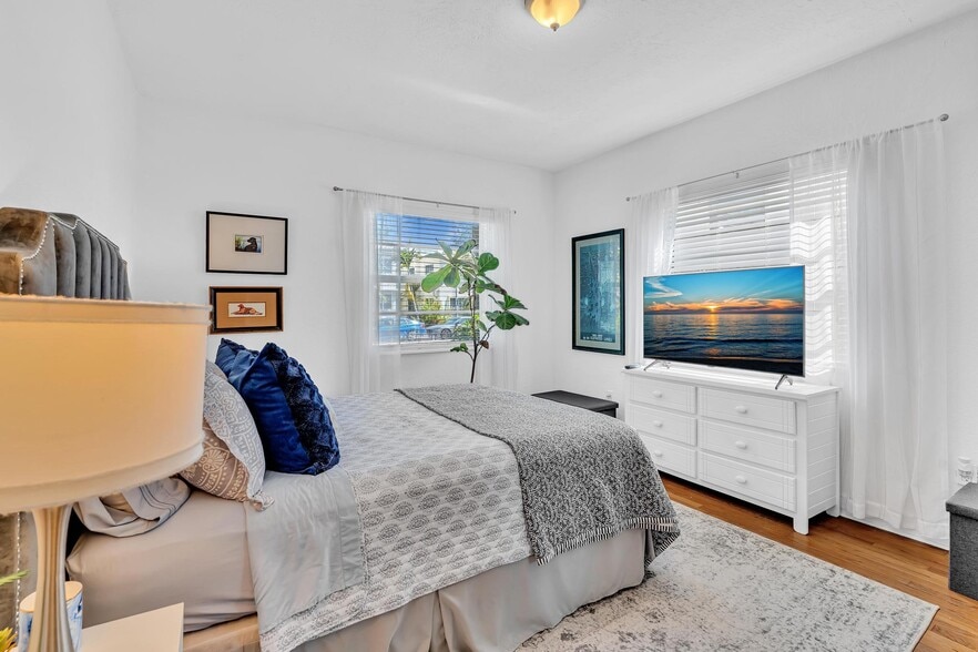 More Photos Of 836 W 40th St, Miami Beach Apartments For Sale