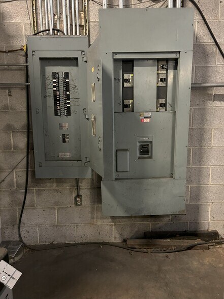 More Photos Of 247 Pattersonville Rd, Ringtown Industrial For Lease