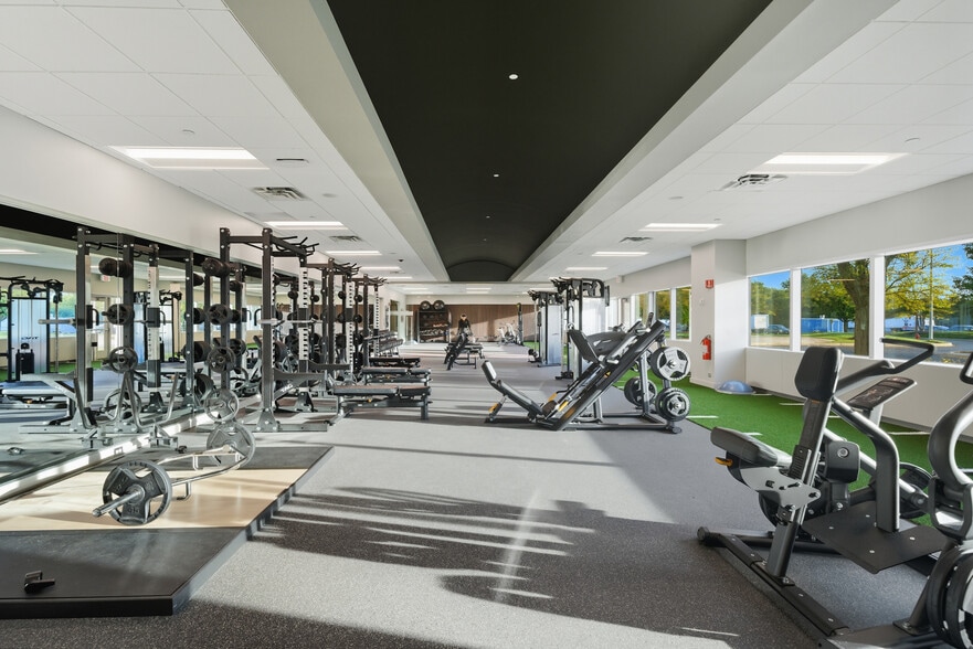 More Photos Of 1920 Innovation Way, Libertyville Manufacturing For Lease