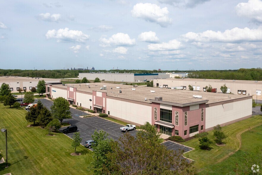 More Photos Of 6625 Daniel Burnham Dr, Portage Showroom For Lease