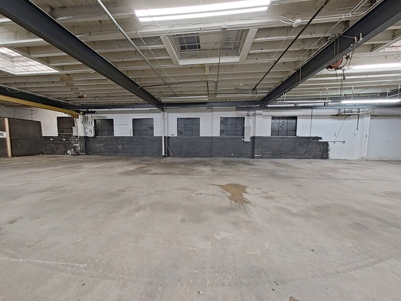 More Photos Of 6832-6836 New State Rd, Philadelphia Warehouse For Sale