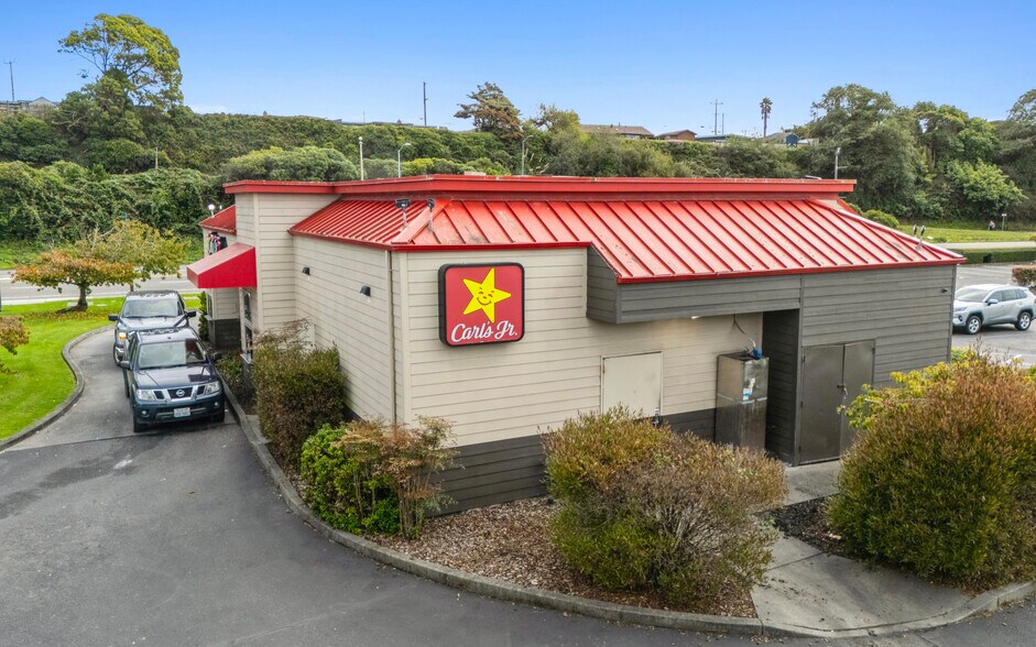 More Photos Of 3220 Broadway St, Eureka General Retail For Sale