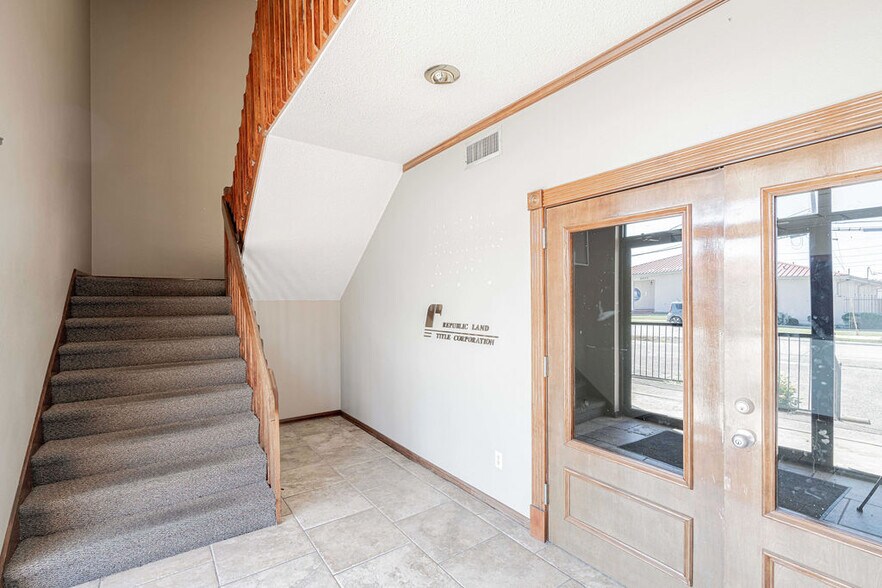 More Photos Of 3329 Florida Ave, Kenner Office For Sale