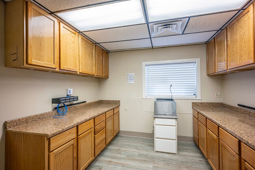 More Photos Of 4432 S Tx-289-loop, Lubbock Office For Sale