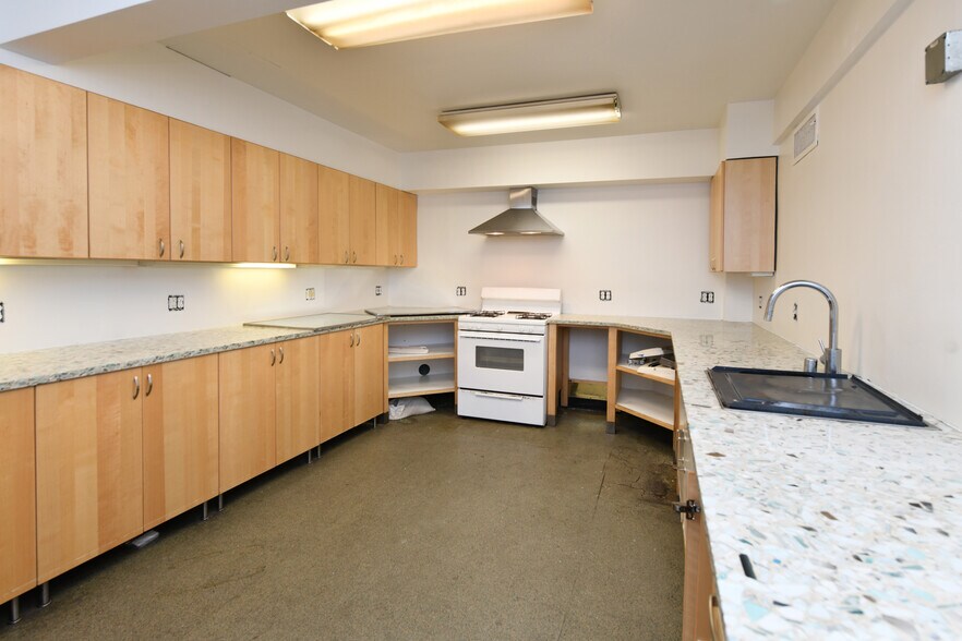 More Photos Of 2320 Channing Way, Berkeley Office For Sale