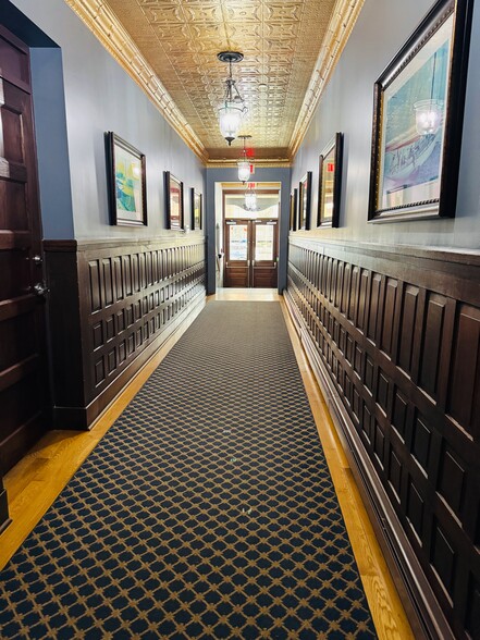 More Photos Of 423 Hope St, Bristol Apartments For Sale
