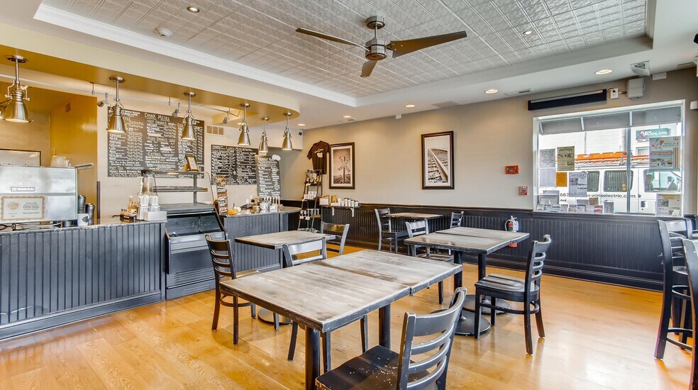 More Photos Of 2 S Main St, Elburn Storefront Retail Residential For Sale