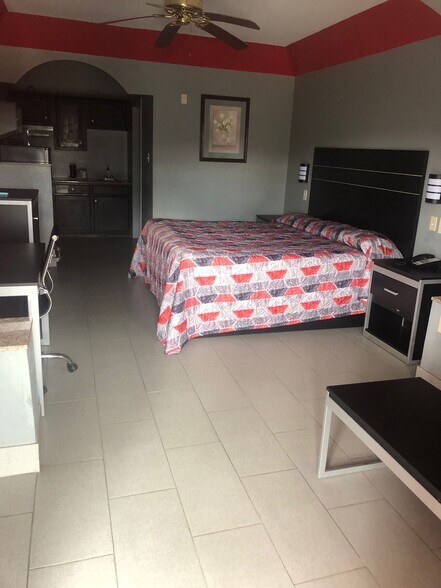 More Photos Of 9232 N Highway 146, Mont Belvieu Hotel For Sale