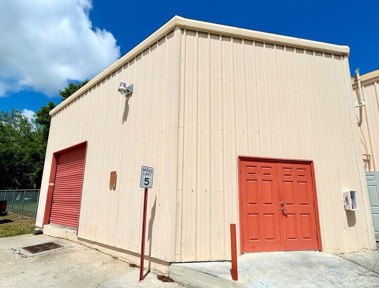 More Photos Of 2501 27th Ave, Vero Beach Unknown For Lease