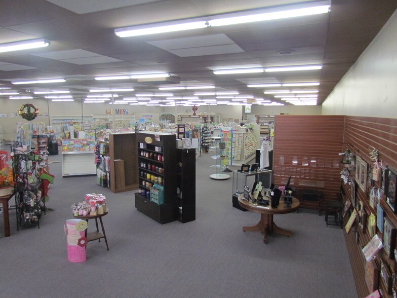 More Photos Of 419-421 SW C Ave, Lawton General Retail For Lease