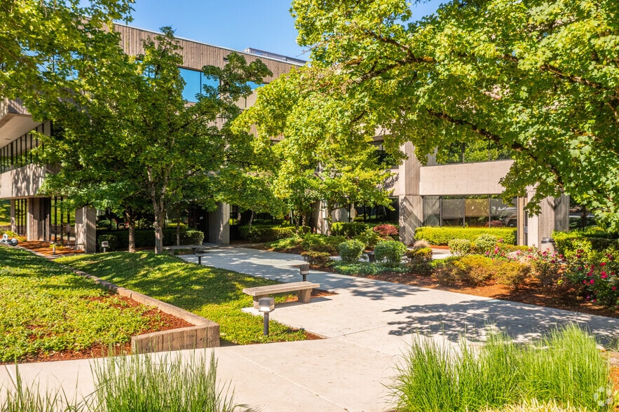 More Photos Of 9400 SW Beaverton Hillsdale Hwy, Beaverton Office For Lease