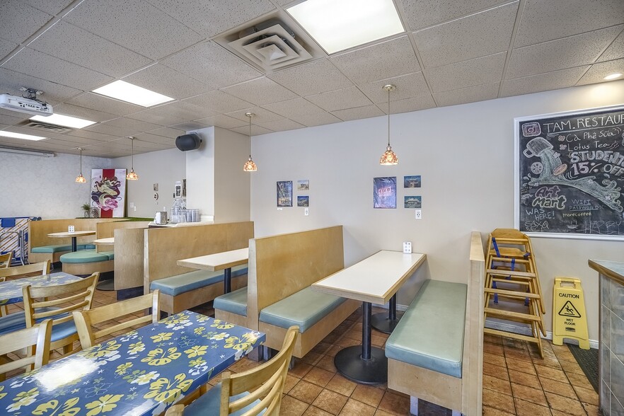 More Photos Of 369 Keele St, Toronto Restaurant For Lease