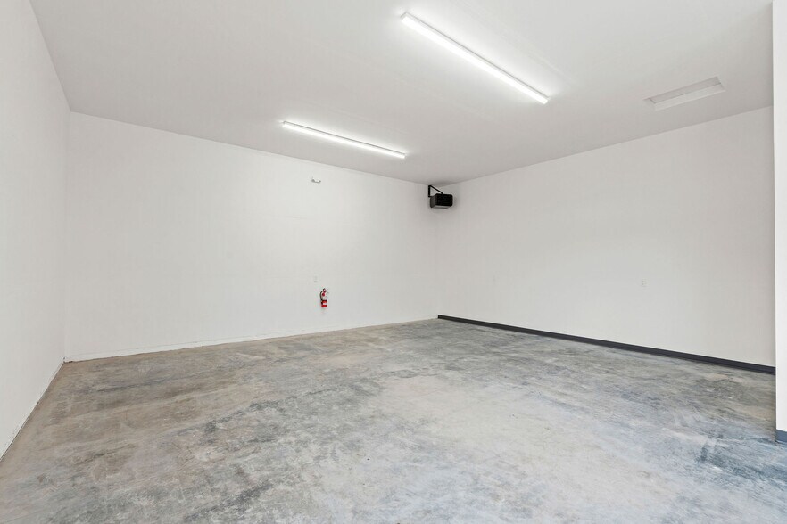 More Photos Of 21 Meridian Ct, Kalispell Light Distribution For Sale
