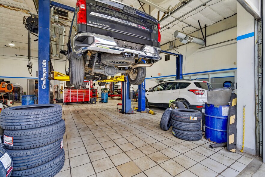 More Photos Of 708 N 18th St, Allentown Auto Repair For Lease