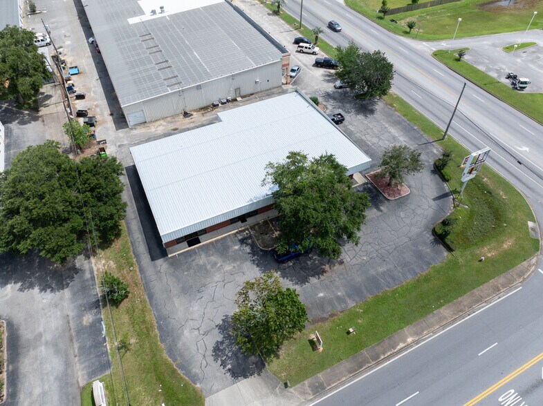 More Photos Of 275 W Airport Blvd, Pensacola Storefront Retail Office For Lease